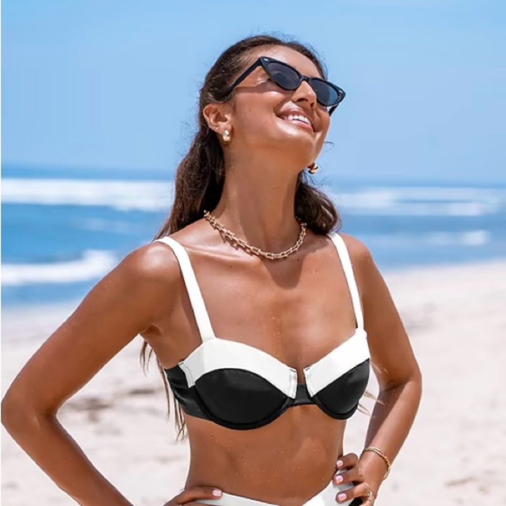 NEW w/Tags CupShe sexy underwire Black and White Bikini Top - XL